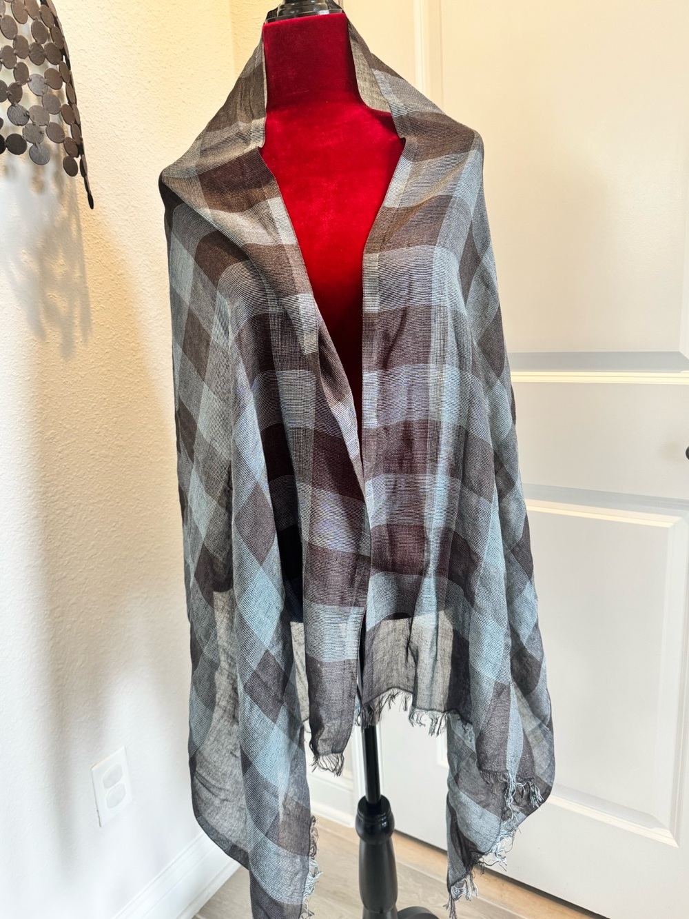 Gucci Men's Black & Charcoal Check Wool-Blend Scarf New (see comments) - Picture 4 of 8